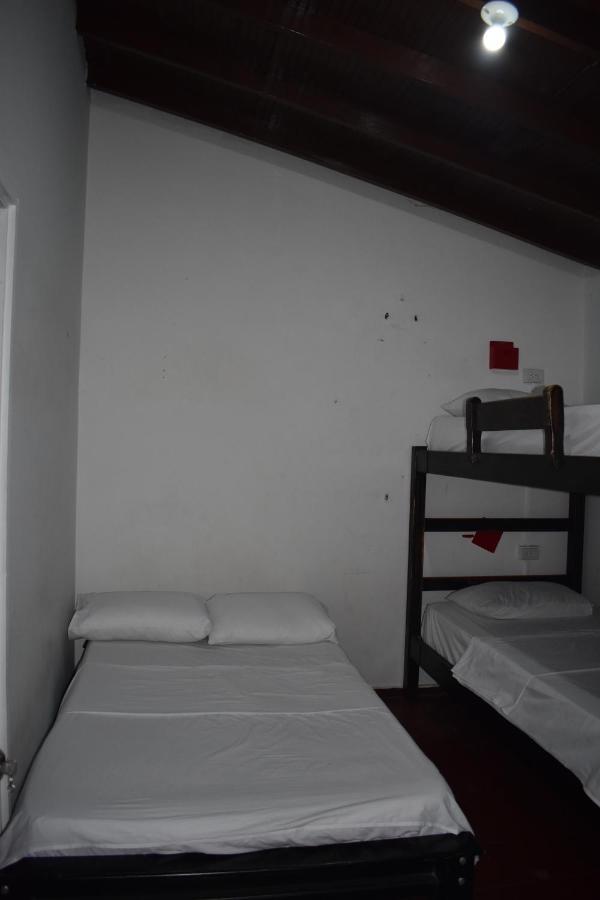Esmed Hostel Medellín Esterno foto