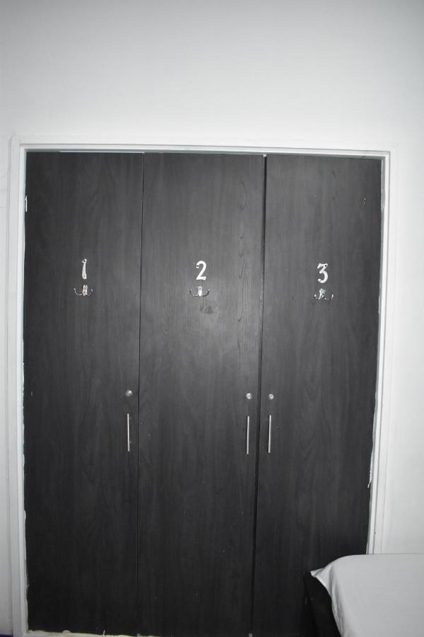 Esmed Hostel Medellín Esterno foto