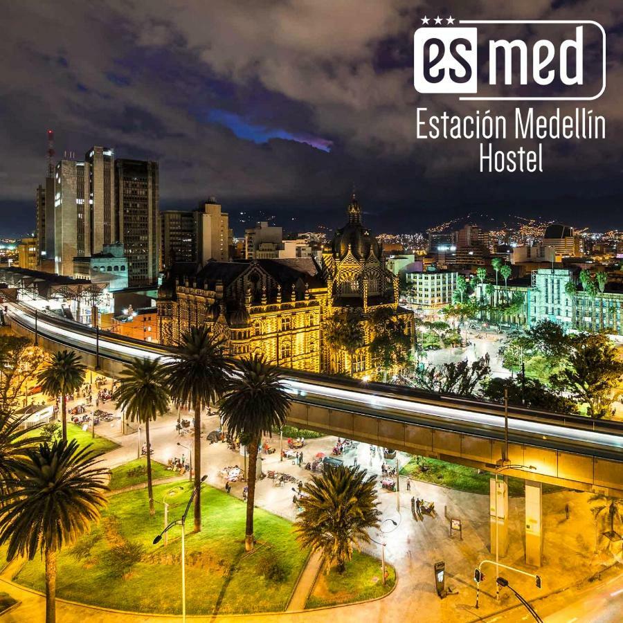 Esmed Hostel Medellín Esterno foto